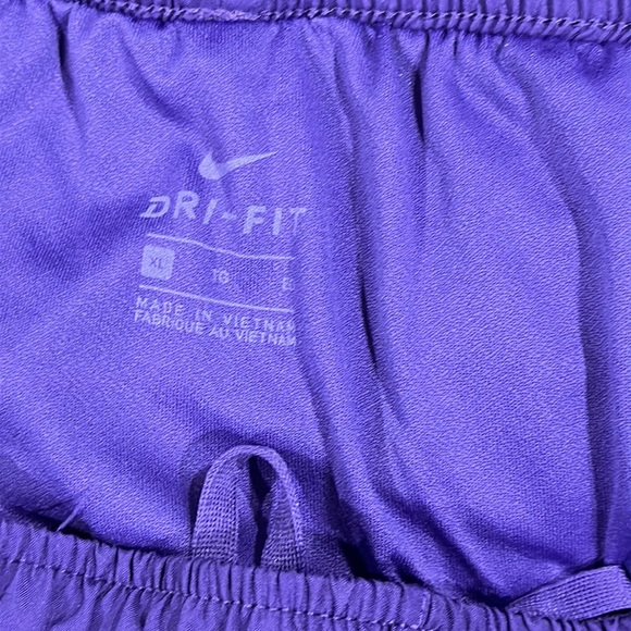 Nike purple running shorts - Picture 4 of 4